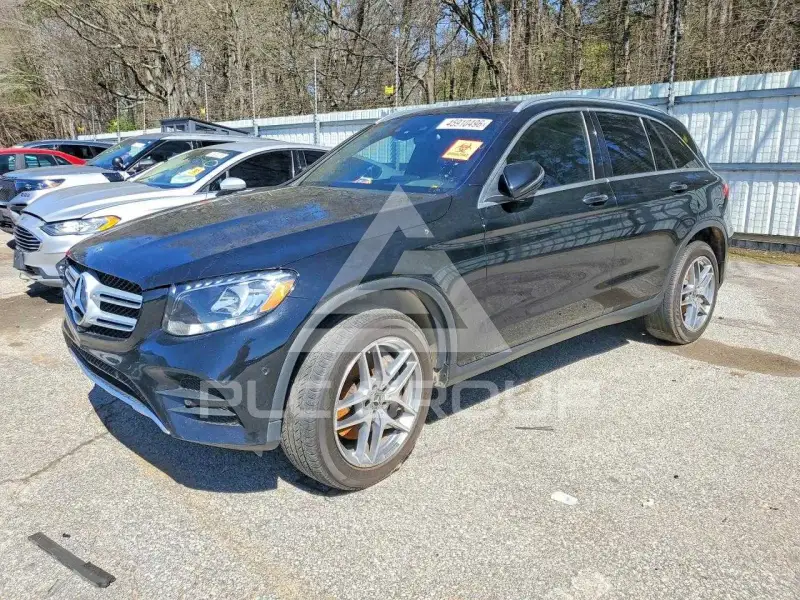 2017 Mercedes Benz GLC-Class фото