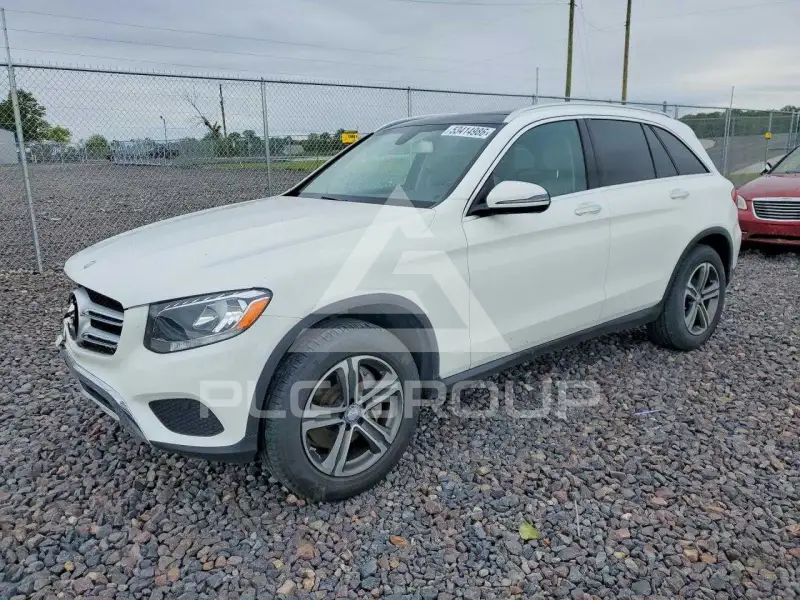 2017 Mercedes Benz GLC-Class фото