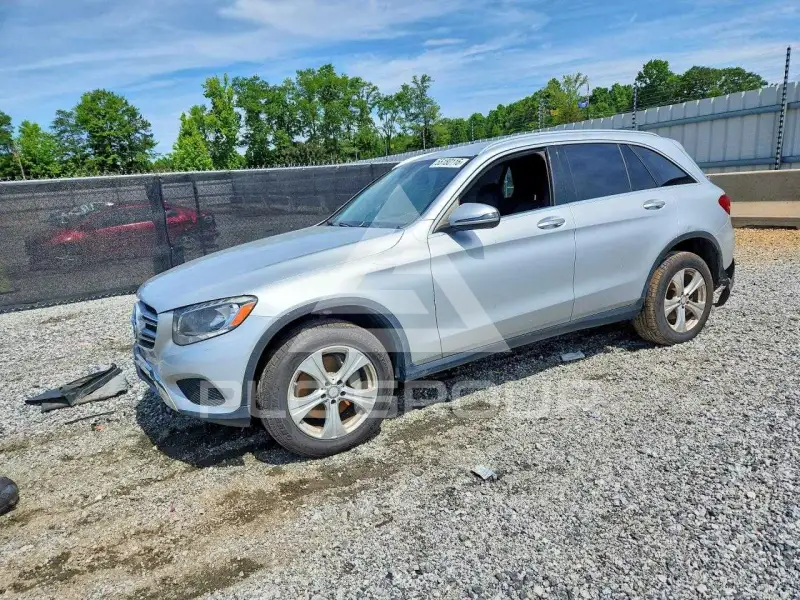 2017 Mercedes Benz GLC-Class photo