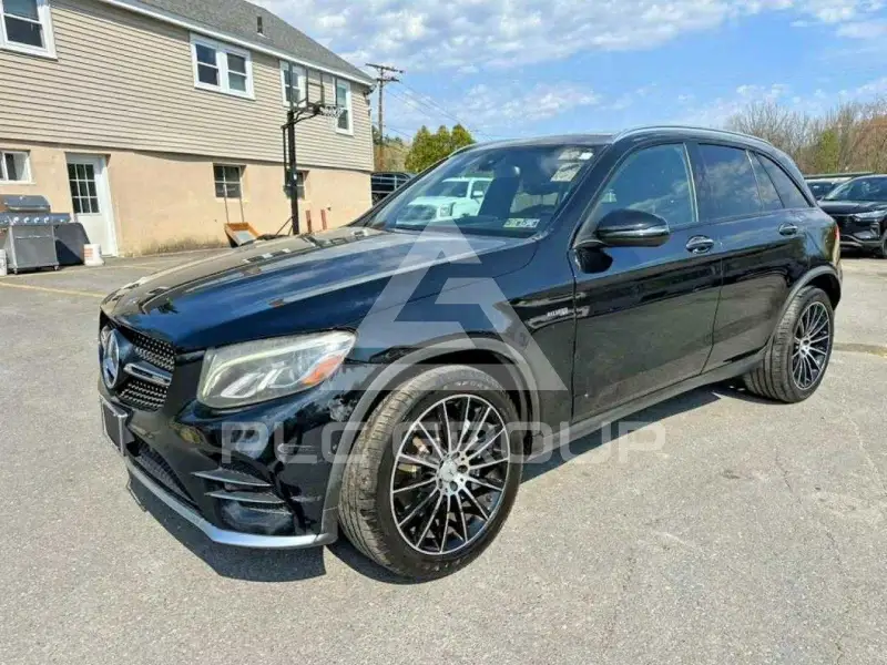 2017 Mercedes Benz GLC-Class фото