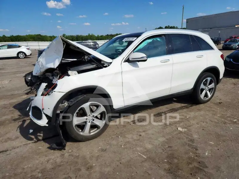 2017 Mercedes Benz GLC-Class фото