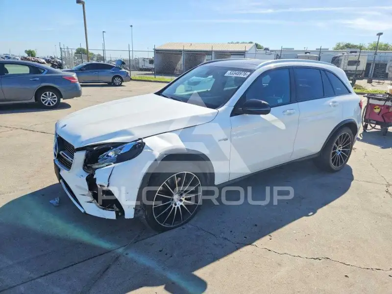 2017 Mercedes Benz GLC-Class фото