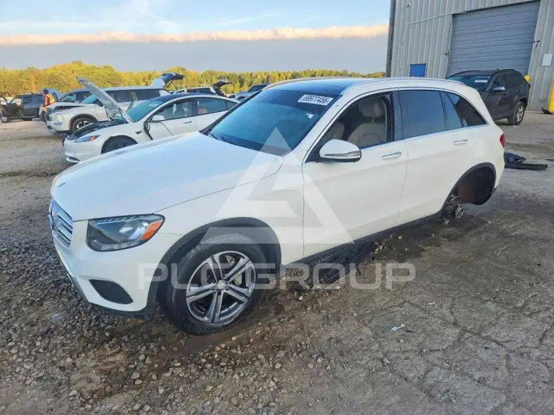 2017 Mercedes Benz GLC-Class фото