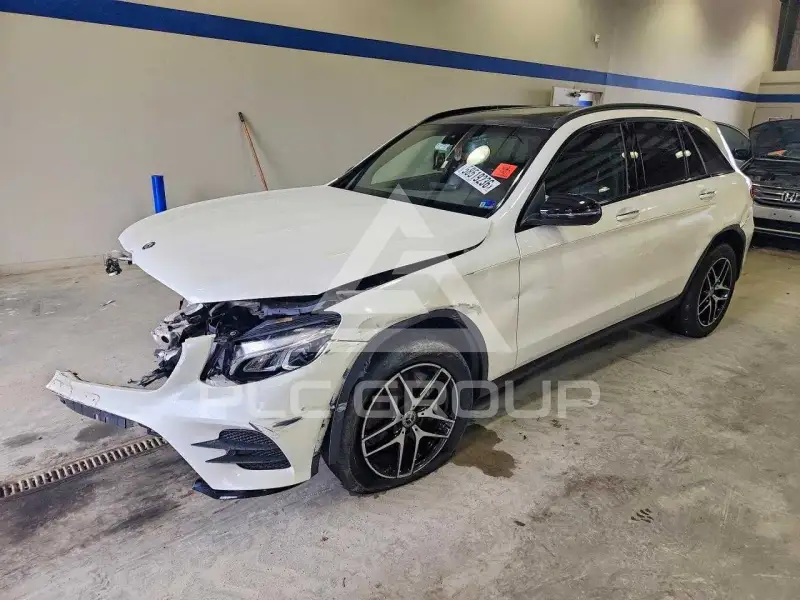 2017 Mercedes Benz GLC-Class photo