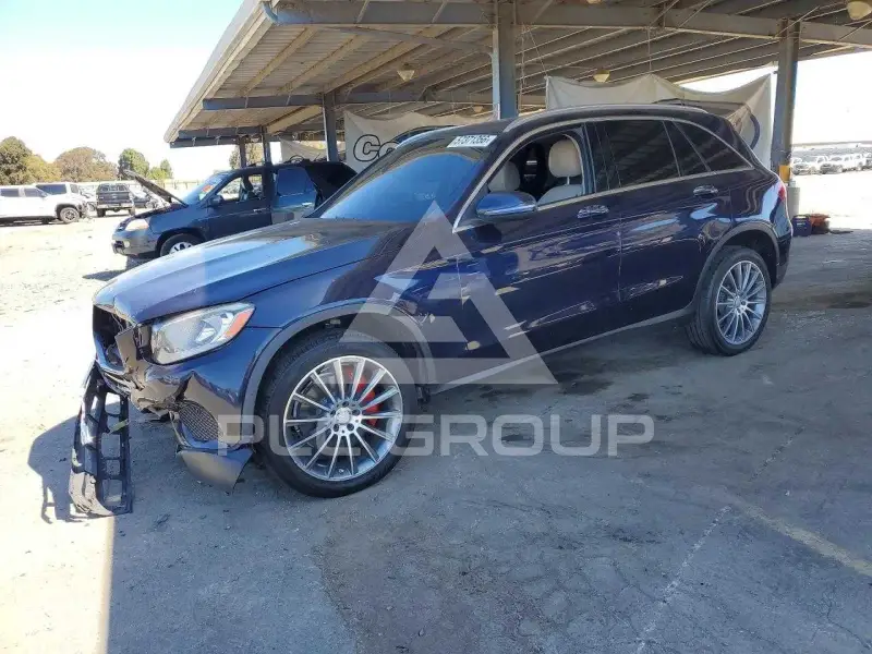 2017 Mercedes Benz GLC-Class фото