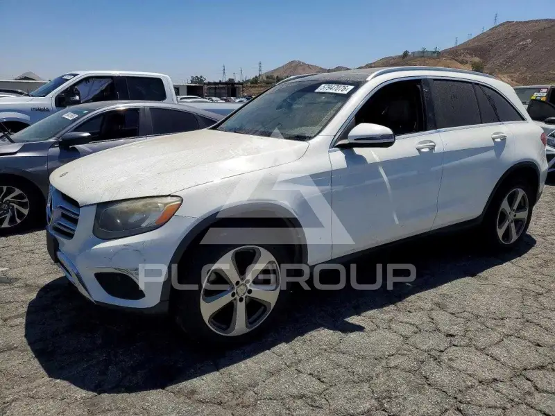 2017 Mercedes Benz GLC-Class фото