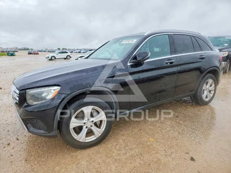 2017 Mercedes Benz GLC-Class фото