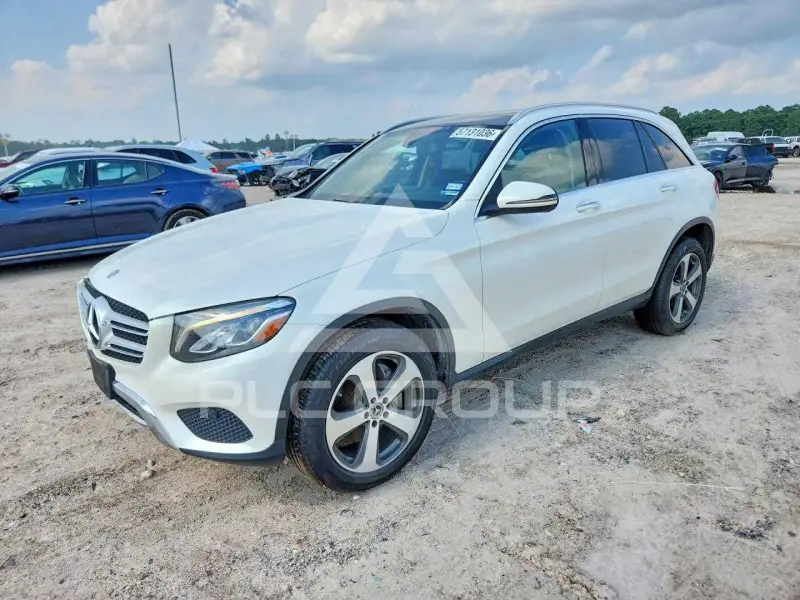 2017 Mercedes Benz GLC-Class photo