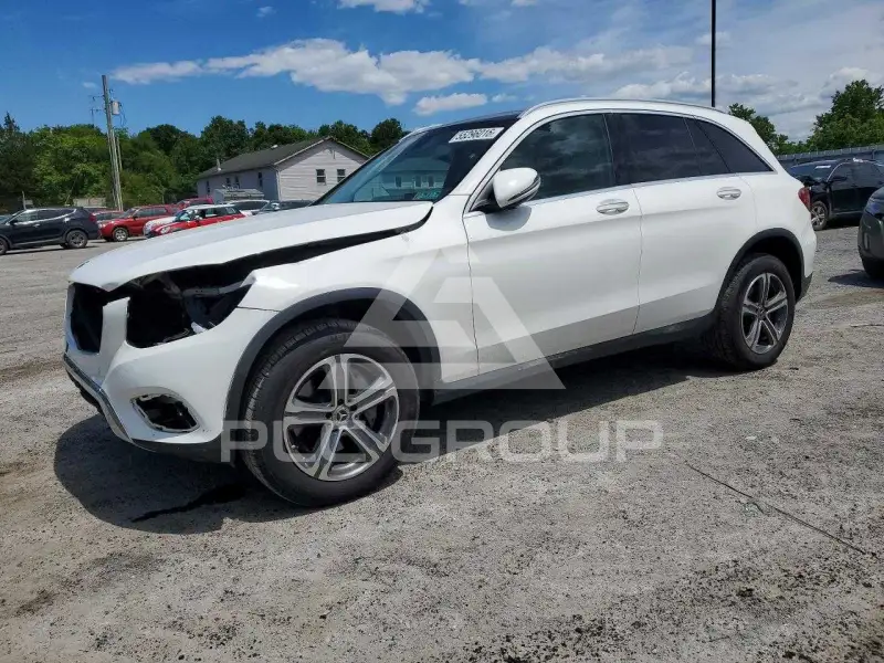 2017 Mercedes Benz GLC-Class photo