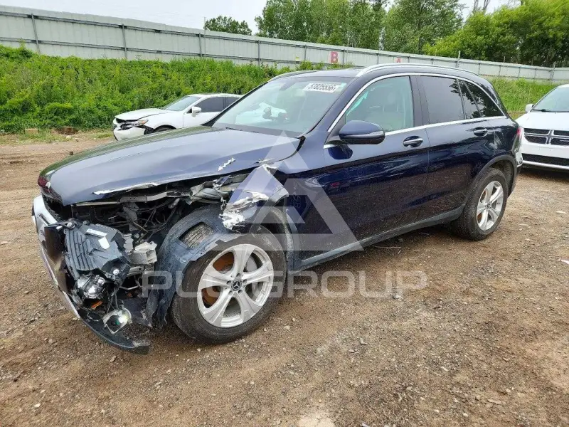 2017 Mercedes Benz GLC-Class фото