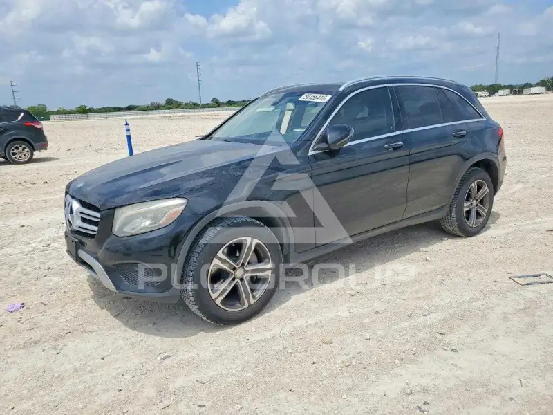 2017 Mercedes Benz GLC-Class фото