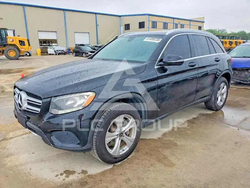 2017 Mercedes Benz GLC-Class фото