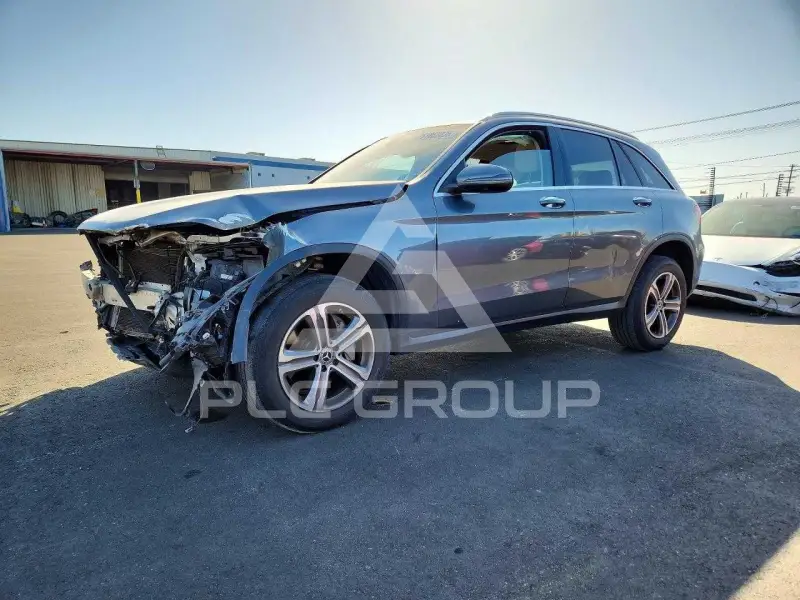 2017 Mercedes Benz GLC-Class фото