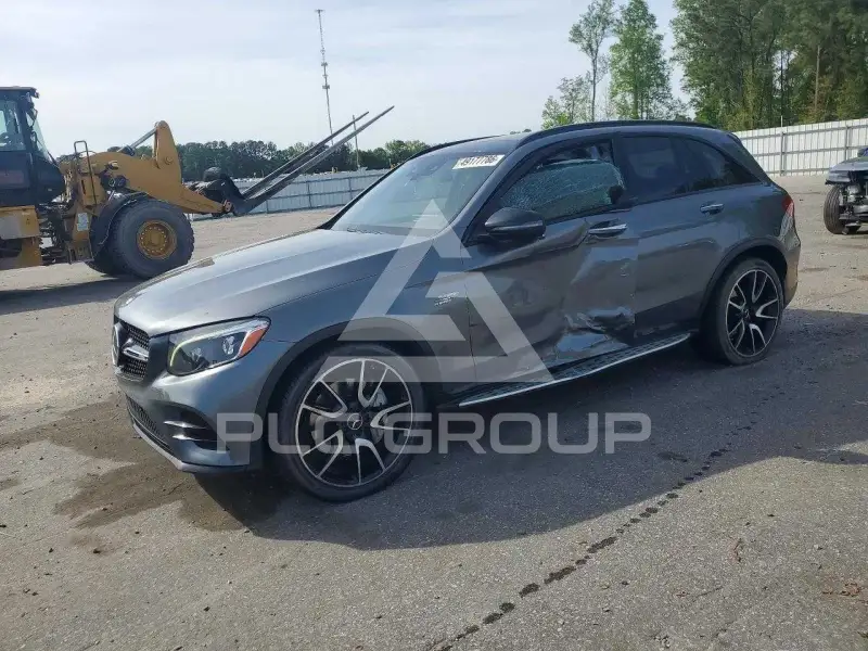 2017 Mercedes Benz GLC-Class фото