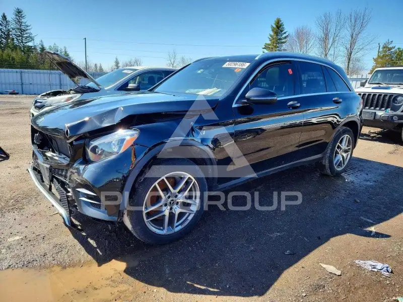2017 Mercedes Benz GLC-Class фото