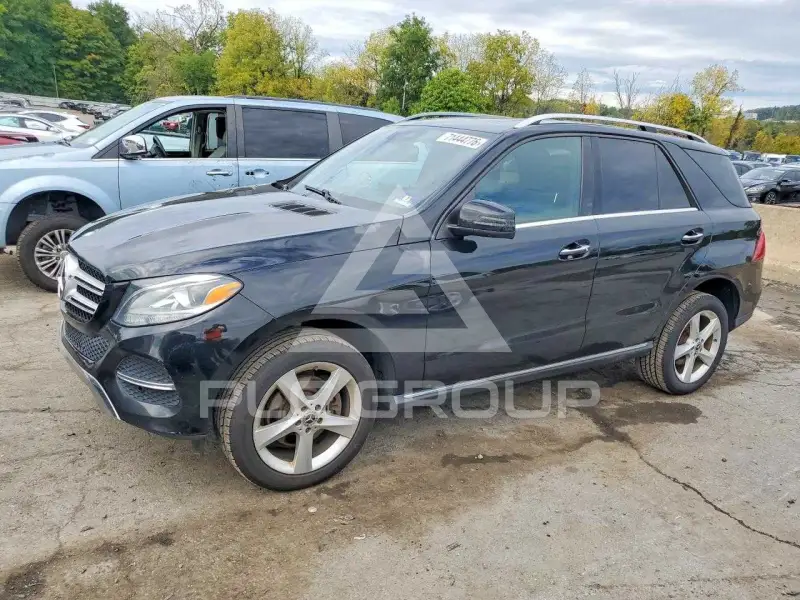 2017 Mercedes Benz GLE-Class фото