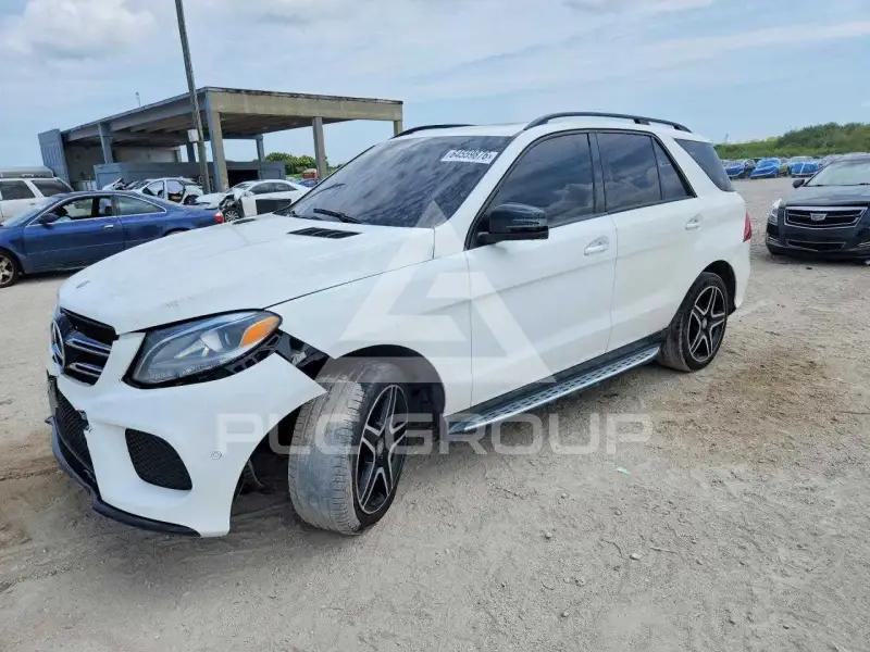 2017 Mercedes Benz GLE-Class фото