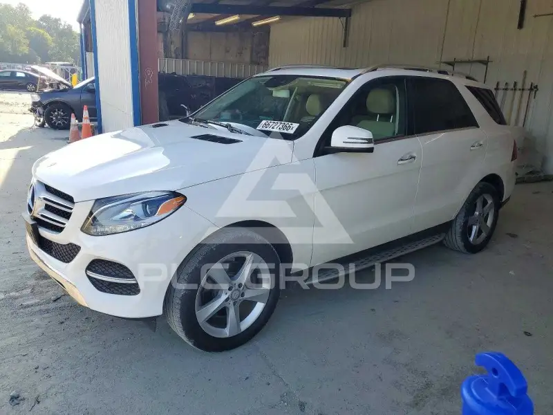 2017 Mercedes Benz GLE-Class фото