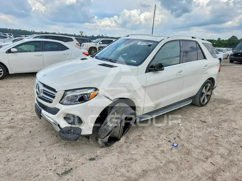2017 Mercedes Benz GLE-Class фото