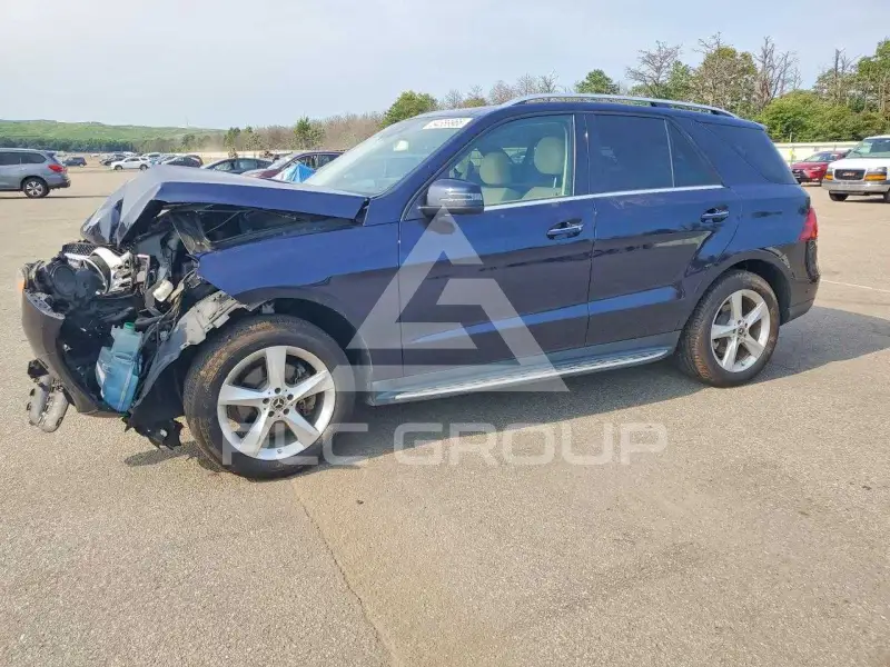 2017 Mercedes Benz GLE-Class фото