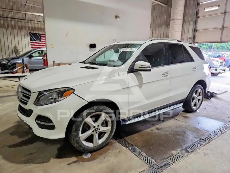 2017 Mercedes Benz GLE-Class фото