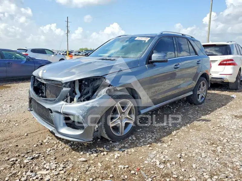 2017 Mercedes Benz GLE-Class фото