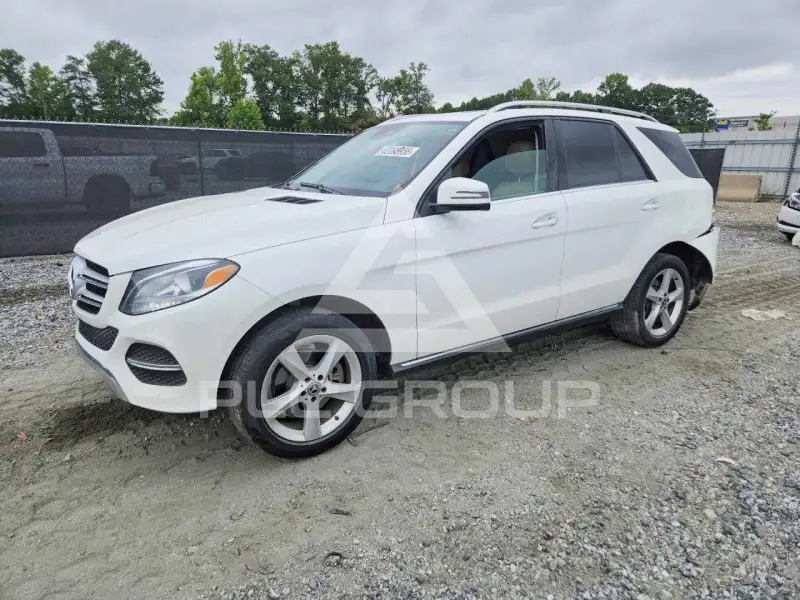 2017 Mercedes Benz GLE-Class фото