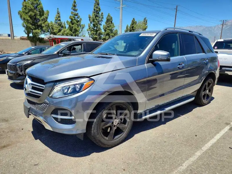 2017 Mercedes Benz GLE-Class фото