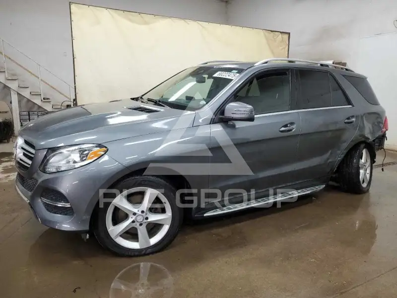2017 Mercedes Benz GLE-Class фото