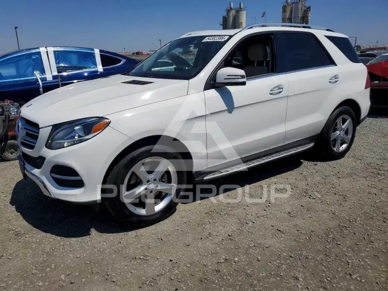 2017 Mercedes Benz GLE-Class фото