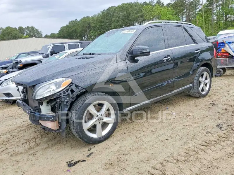 2017 Mercedes Benz GLE-Class фото