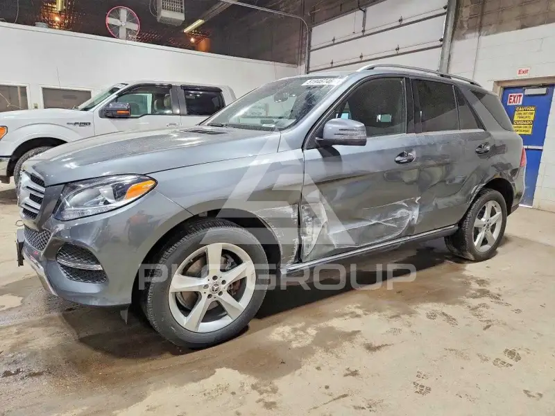 2017 Mercedes Benz GLE-Class фото