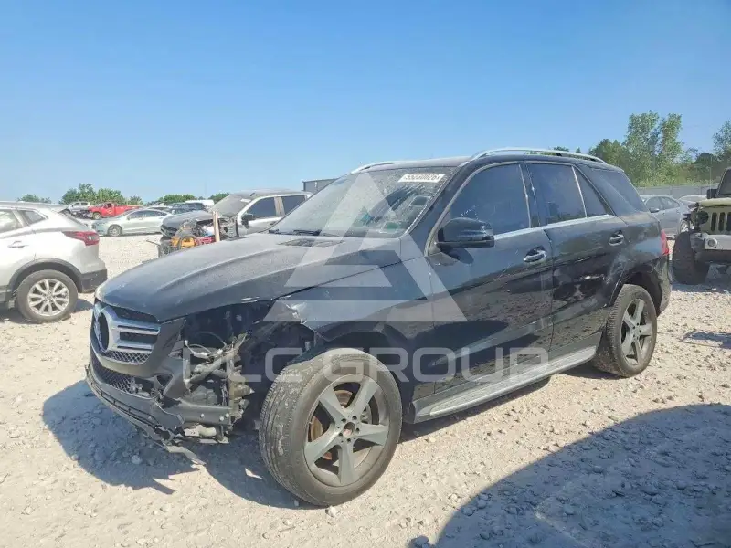 2017 Mercedes Benz GLE-Class фото