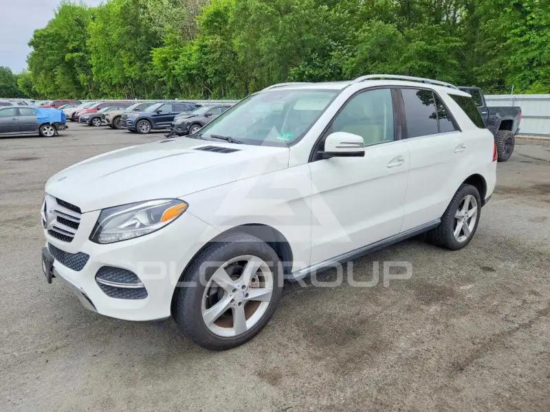 2017 Mercedes Benz GLE-Class фото