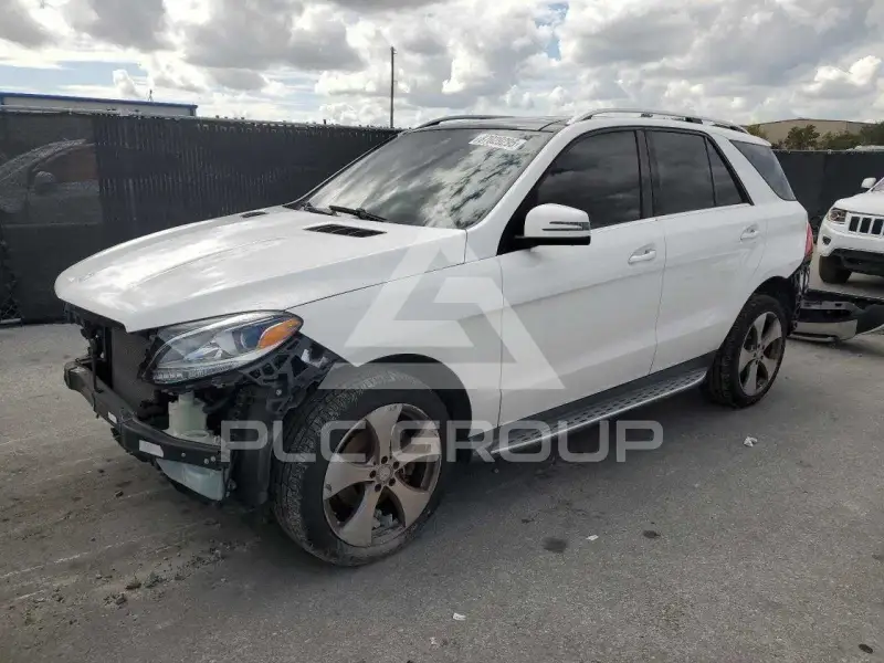 2017 Mercedes Benz GLE-Class фото