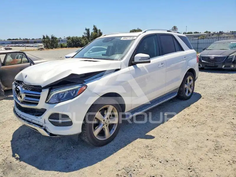 2017 Mercedes Benz GLE-Class фото