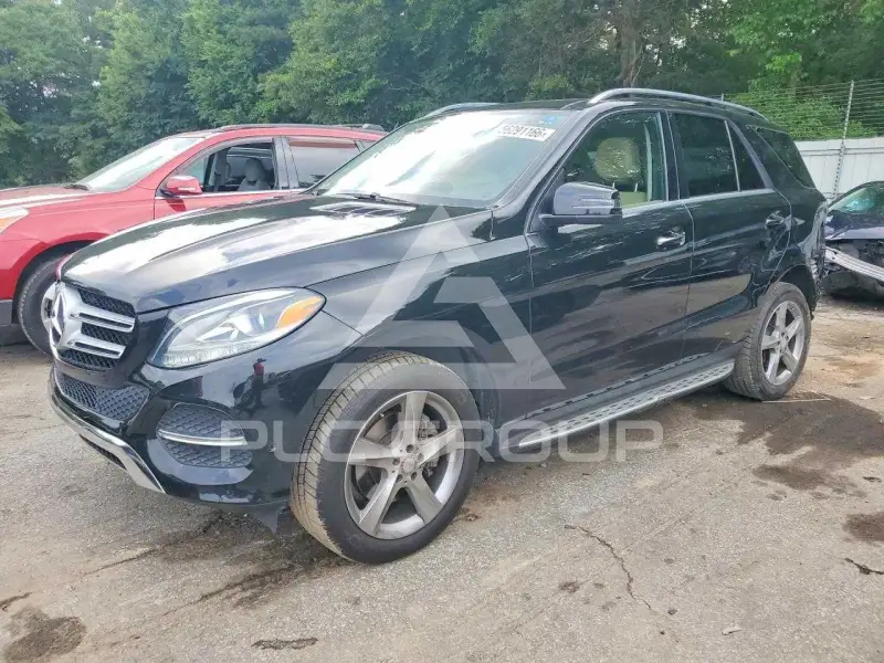 2017 Mercedes Benz GLE-Class фото