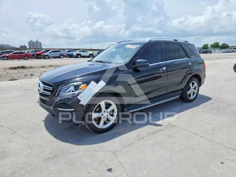 2017 Mercedes Benz GLE-Class фото