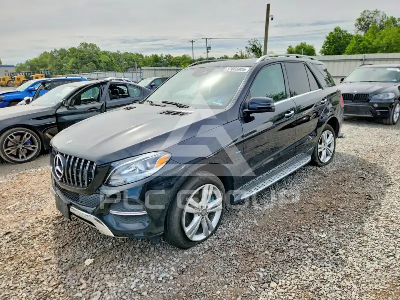 2017 Mercedes Benz GLE-Class фото