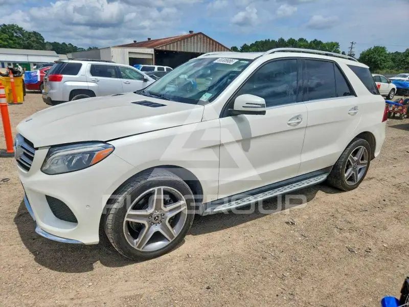 2017 Mercedes Benz GLE-Class фото