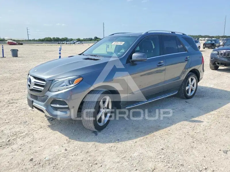 2017 Mercedes Benz GLE-Class фото