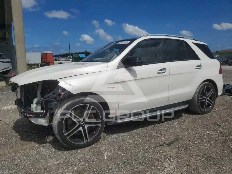 2017 Mercedes Benz GLE-Class photo