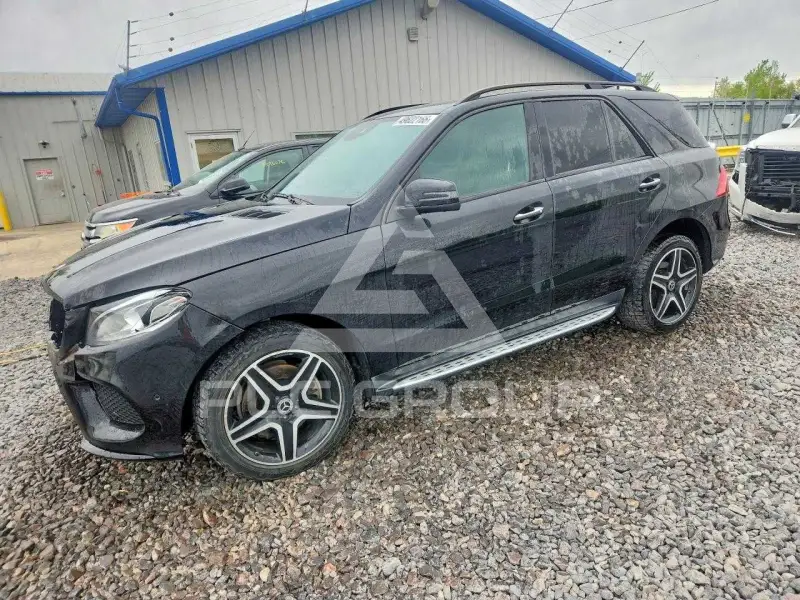 2017 Mercedes Benz GLE-Class фото