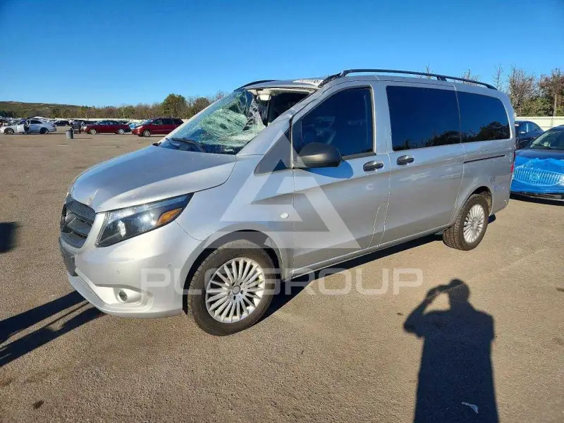 2017 Mercedes Benz METRIS photo