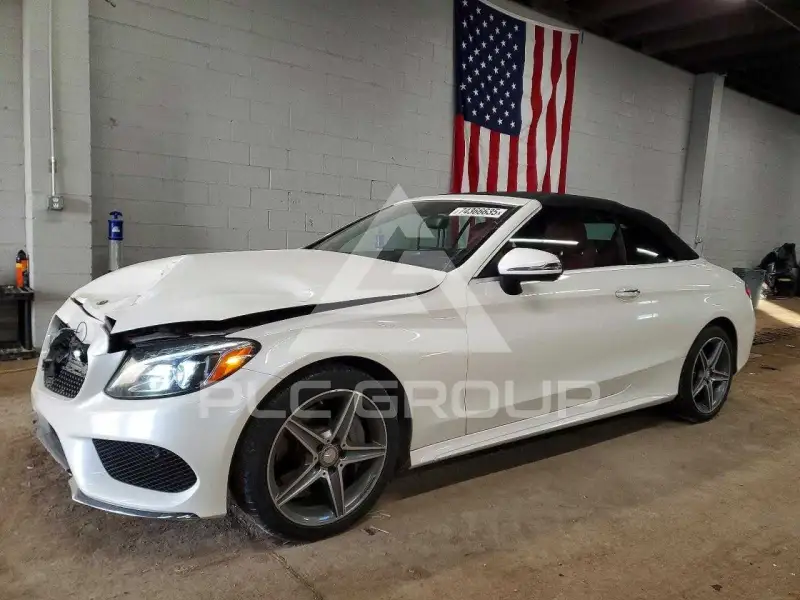 2017 Mercedes Benz C-Class фото