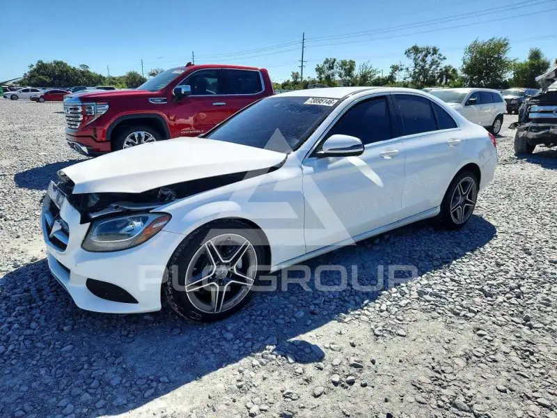 2017 Mercedes Benz C-Class photo