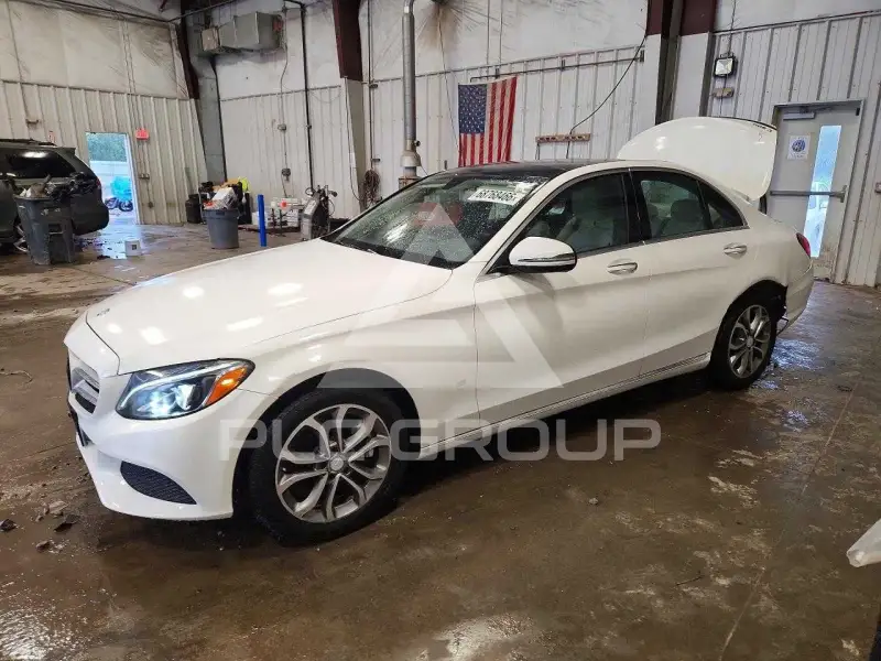 2017 Mercedes Benz C-Class фото