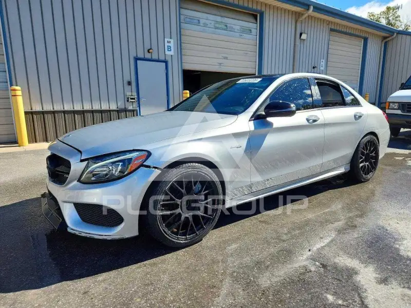 2017 Mercedes Benz C-Class фото