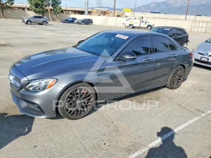 2017 Mercedes Benz C-Class фото