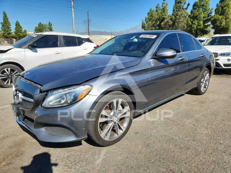 2017 Mercedes Benz C-Class фото